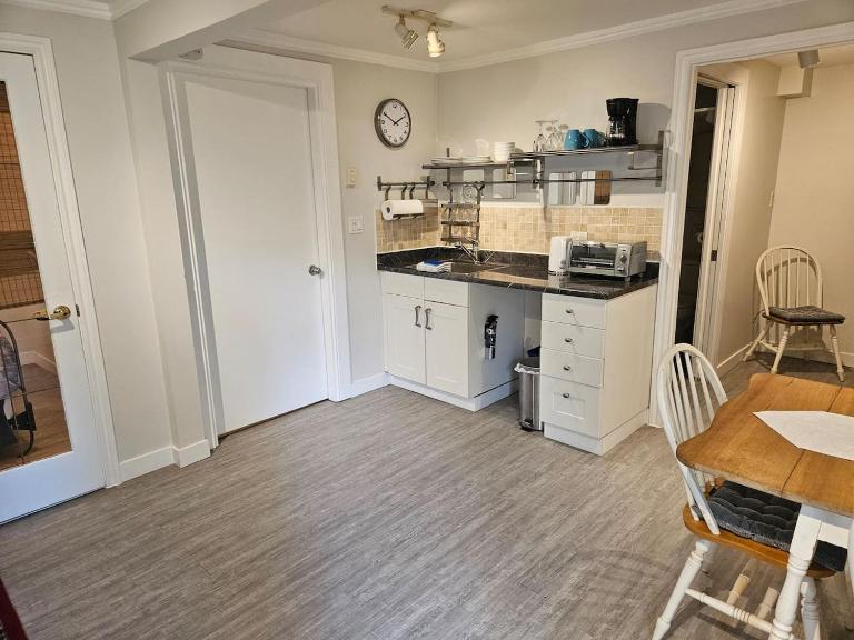 Seabreeze Escape - Snug Cove - B&B Bowen Island
