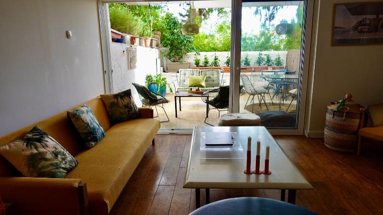Vouliagmeni Beach House - B&B Atenas