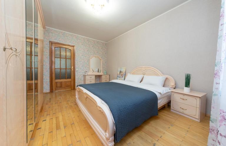 Three-room apartment, Osokorki 18084 - B&B Kyiv