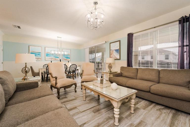 Huge 9br w game rm pool theme rooms by Disney - B&B Davenport