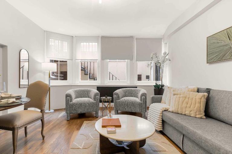 Prime 2BR Flat in Cadogan Square by Harrods - Ferienwohnung London