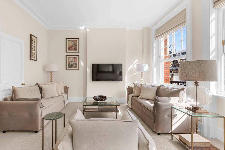 Chic Knightsbridge Flat by Harrods - B&B Londres