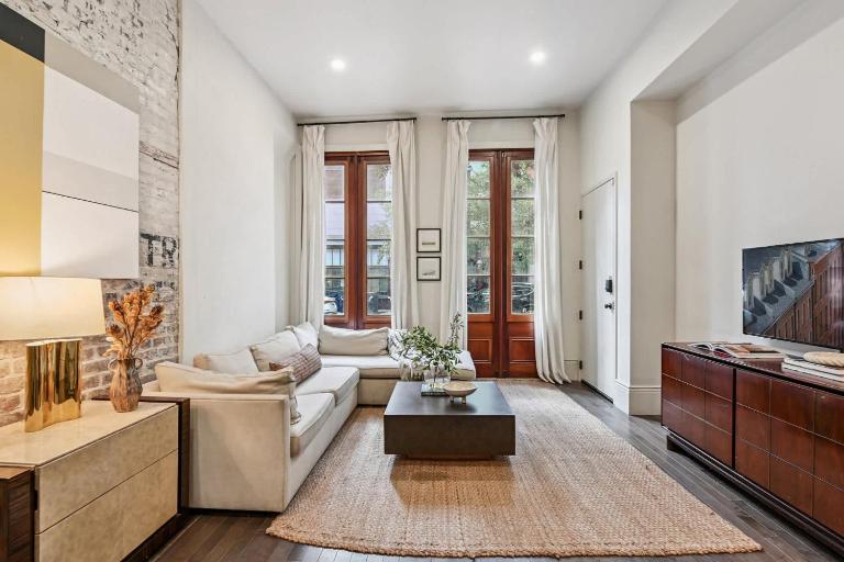 Sleek Historic Apartment in the CBD - B&B New Orleans