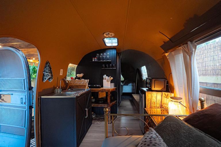 Tarzans Airstream Retreat - B&B Tampa