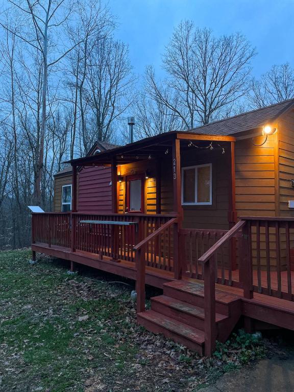 The Self-Care Tiny Cabin - B&B Parsons