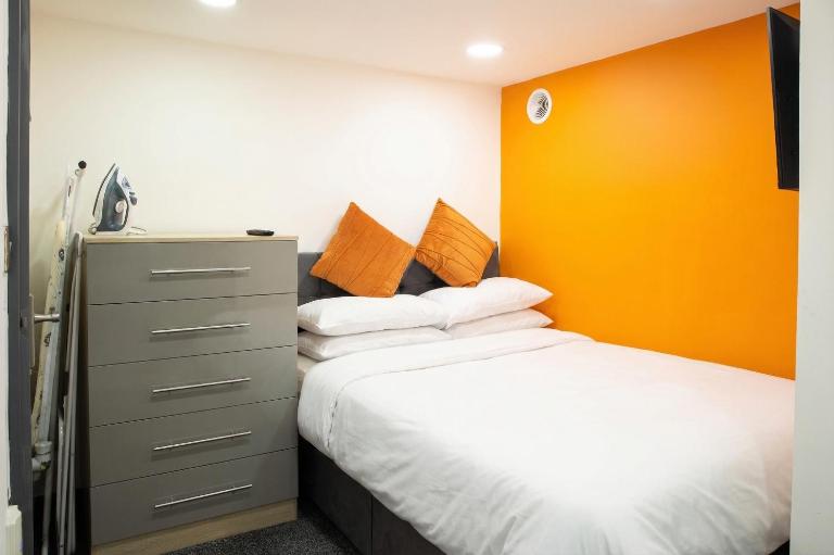 Modern City Centre Studio Fully Equipped Washer Dryer Netflix WiFi 24 7 Check-in - Ferienwohnung Bradford