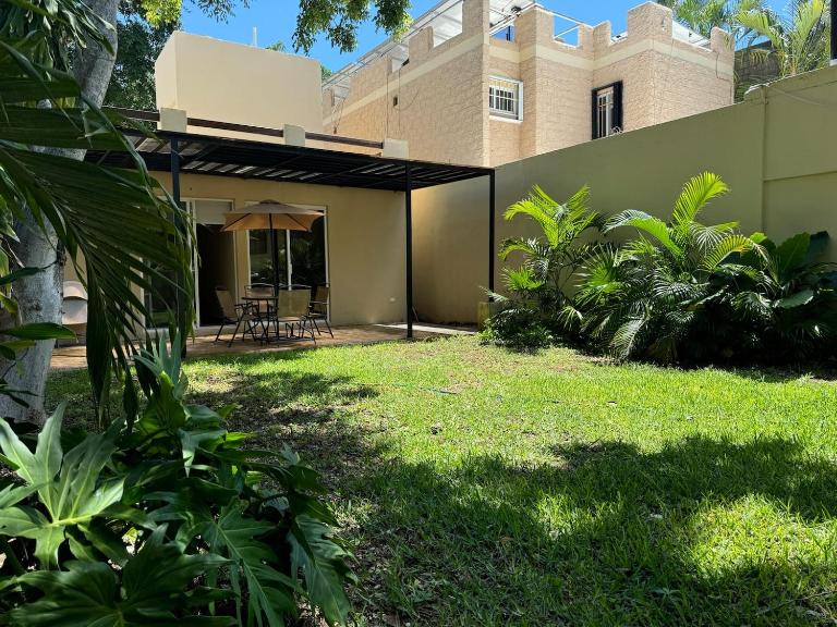 Private Fresh Pool, Huge Garden, Xcalacoco Beach - B&B Playa del Carmen