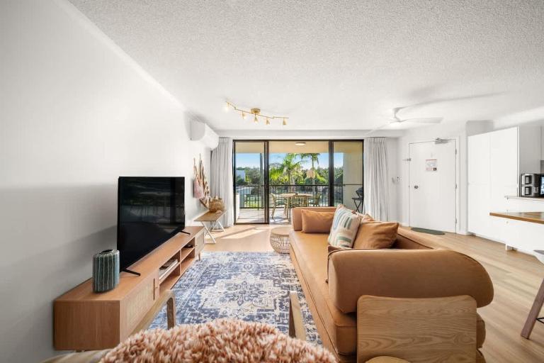 Coastal Drift - Beach Access Pool Spa Gym - Chambres d'hôtes Merrigal