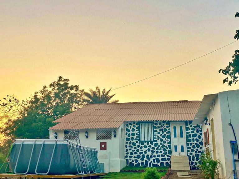 The Coastal Nest - Bed and Breakfast Daman