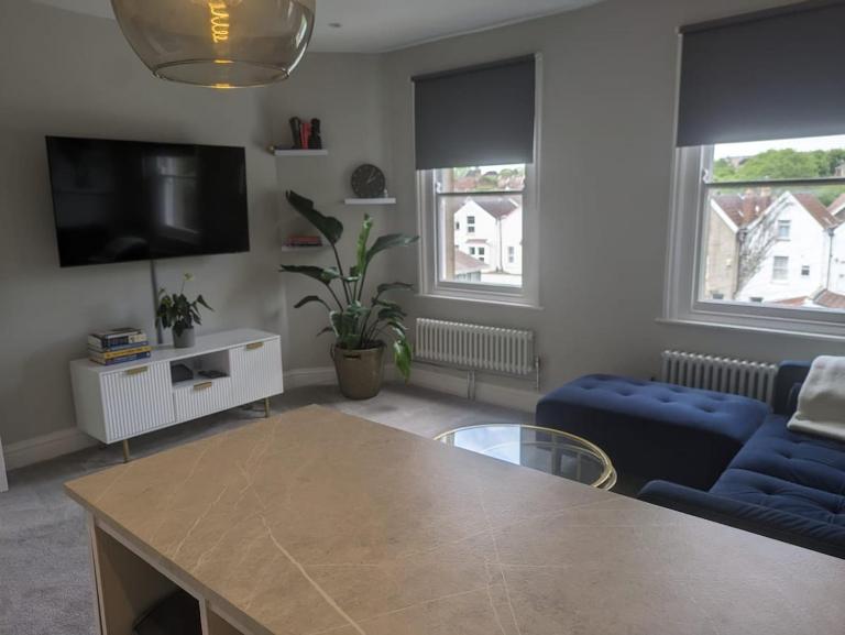 New clifton apartment with free parking - Ferienwohnung Bristol