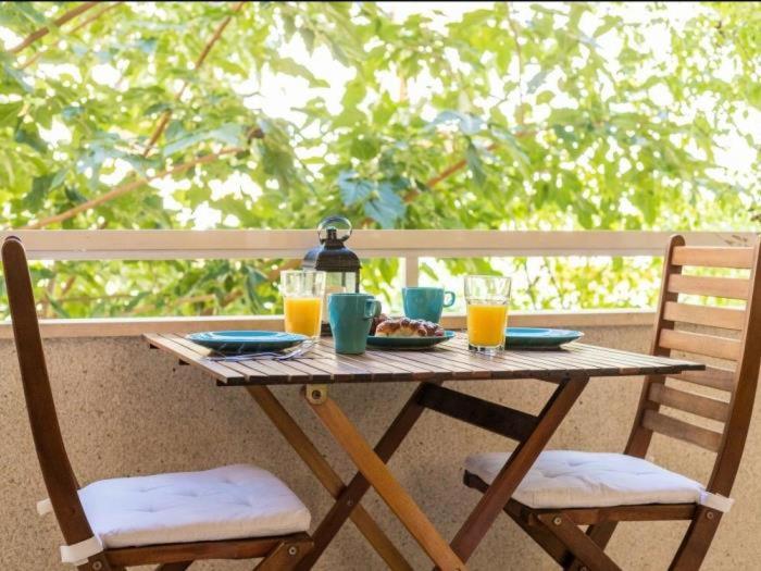 2-Bedroom Apartment in San Juan Alicante with Terrace & AC by Turihome - B&B Sant Joan d'Alacant