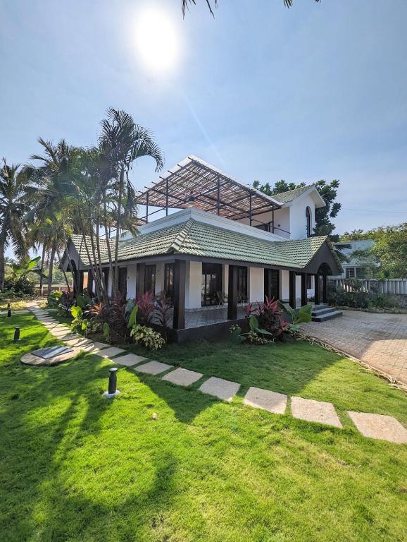 Cove Luxury Beach Villa by Luxunlock - B&B Mahabalipuram
