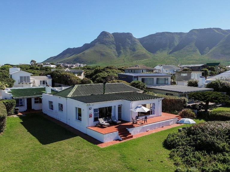 Steps to the Sea - B&B Hermanus