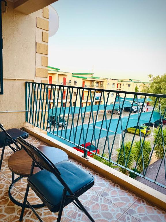 Urban Comfort - Lehloen 2BR Apartment - Gaborone - B&B Gaborone