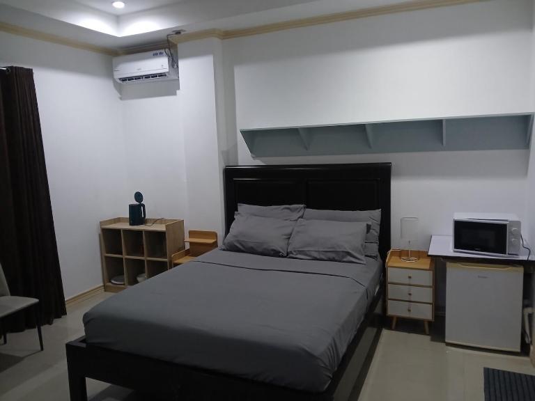 Bourbon Street Apts off Red Street - Room 33B - Ferienwohnung Angeles City