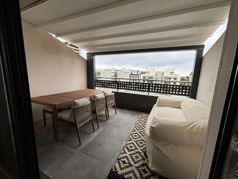 Ático nuevo con gran terraza y piscina en Llanes - Ferienwohnung Llanes