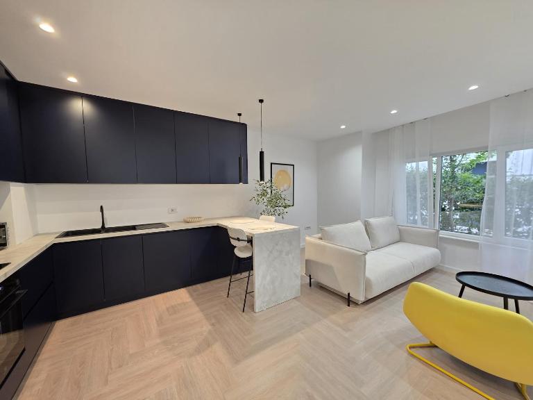 NU Apartment Private Garden - B&B Tirana