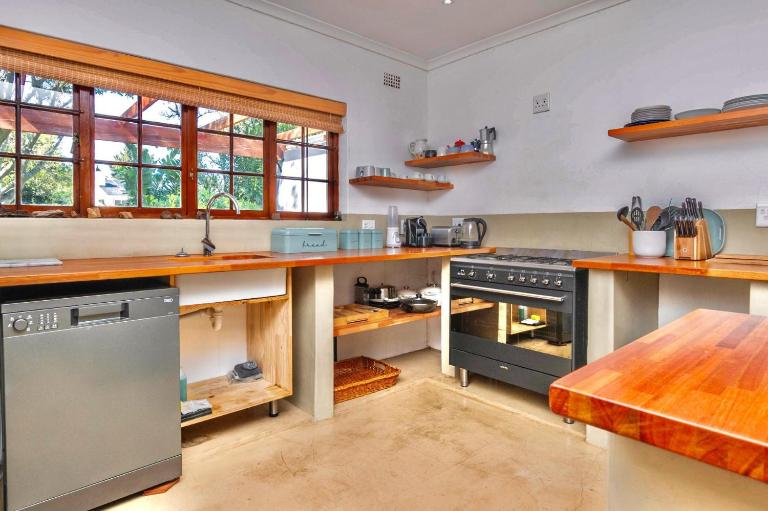 4Bedroom Home in quiet neighbourhood - B&B Cape Town