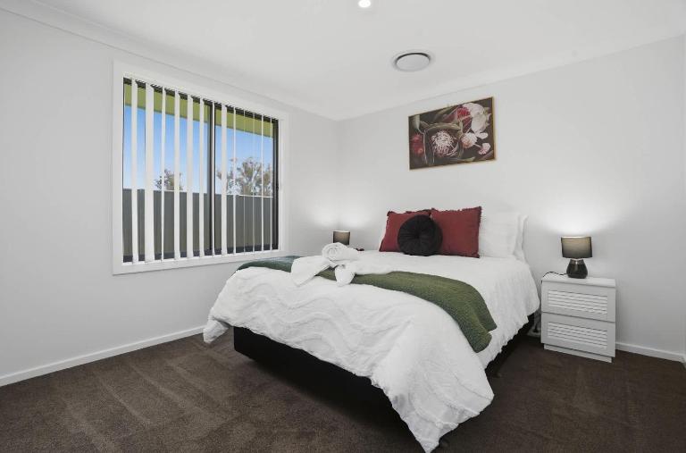 Whistling Way Wonderscape - Modern 4 Bed 2 Bath - Ferienwohnung Orange  (State of New South Wales)