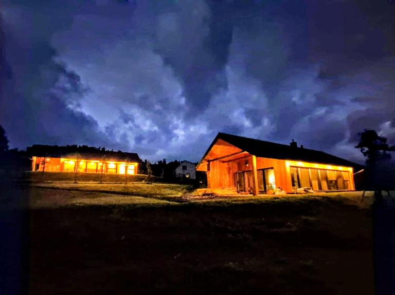 Zapodomek B z pięknym widokiem i jacuzzi - Chambres d'hôtes Złatna