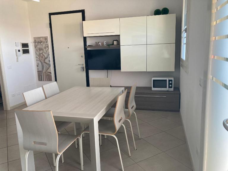 L G House - B&B Peschiera del Garda
