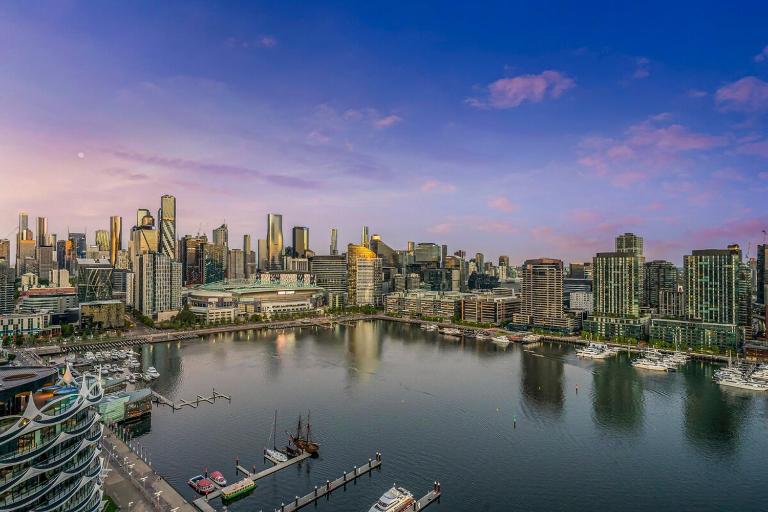 Marina Tower 28FL Waterfront Appt, With Parking, Heated Pool, Gym & Library! - Ferienwohnung Melbourne