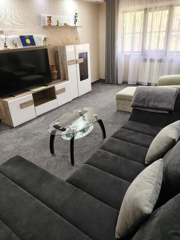 MAXX Lake Apart - B&B Bacau
