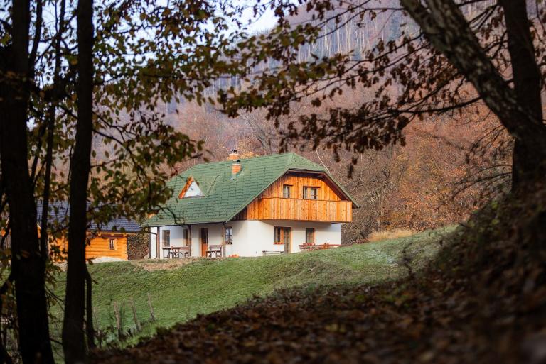 Posestvo Strnad - Boč Wellness Retreat - B&B Podplat