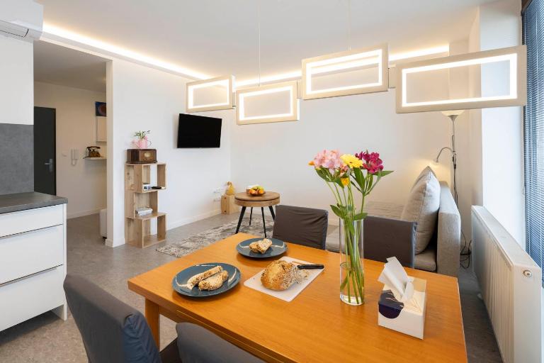 Arena Lake Apartment - Shopping & City w free parking - B&B Bratislava