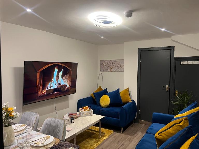 Principality stadium luxury apartment free parking - B&B Cardiff