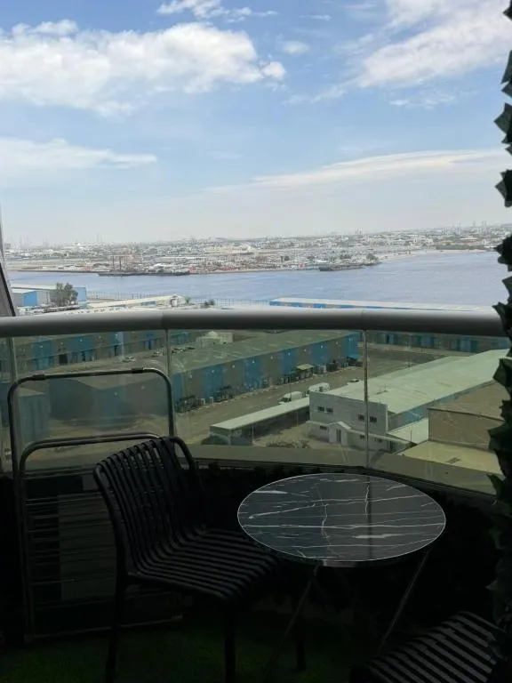 High-floor Luxury Apartment! - Chambres d'hôtes Ajman