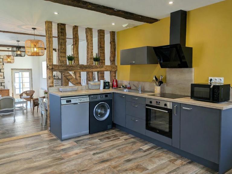 Maison spacieuse avec jardin privatif, idéale pour 6, proche Orléans et Châteaux de la Loire - FR-1-590-236 - Chambres d'hôtes Loury