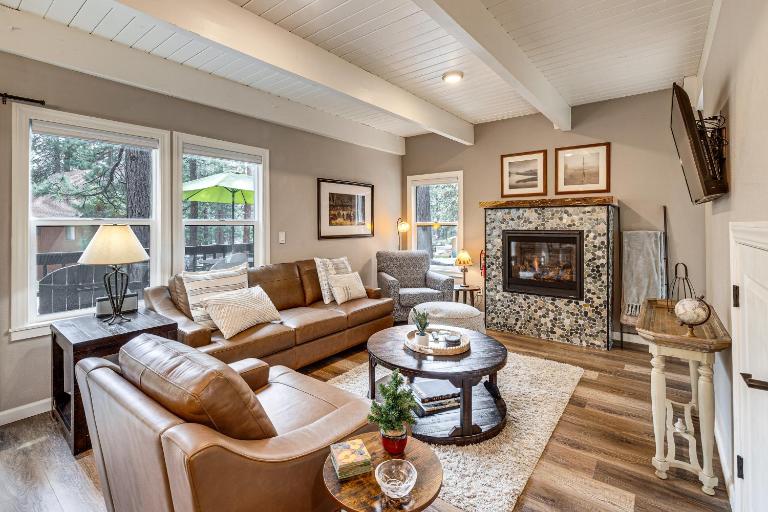 2 Mi to Lake Tahoe! All-Season Extended Getaway - Chambres d'hôtes Incline Village