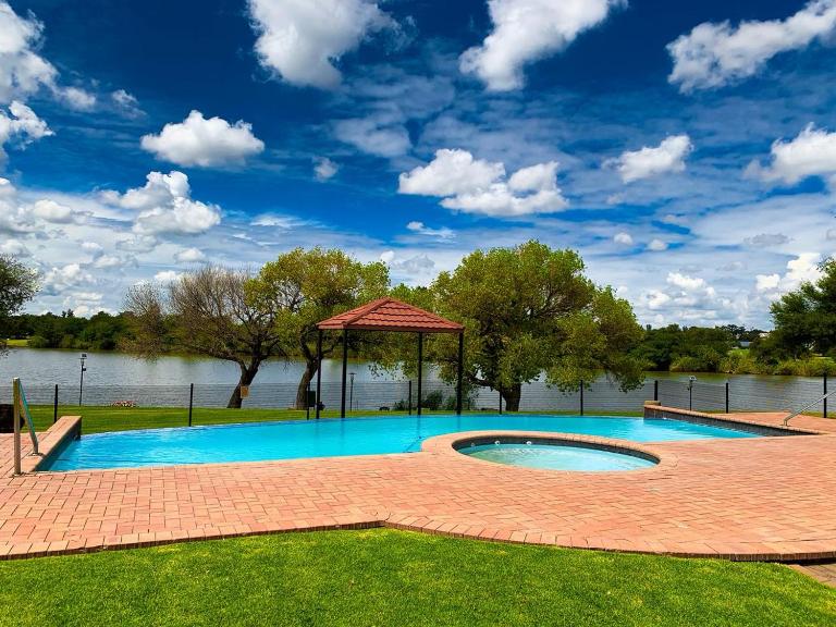 Lekoa Lifestyle Apartment - Ferienwohnung Vanderbijlpark