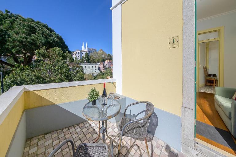 Casa Mariana 1 - Sintra, National Palace & Castle Views, Terrace Apartment - Ferienwohnung Sintra