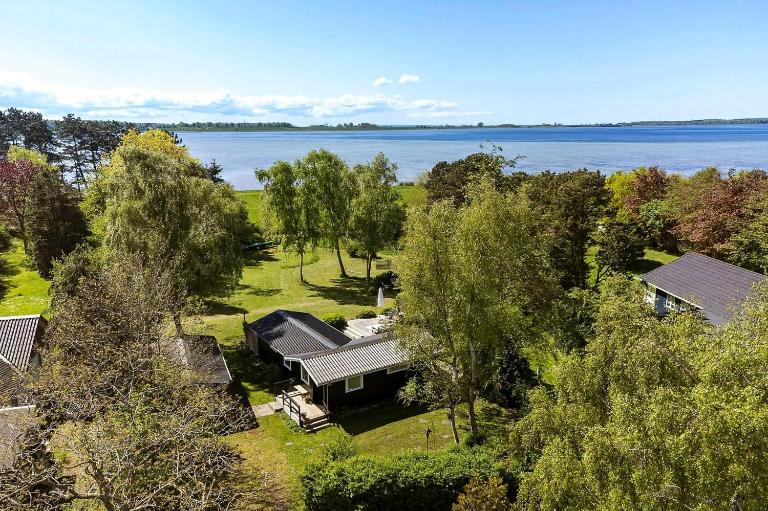 Holiday Home By Avnø Fjord In Front Of The Sea - B&B Vordingborg