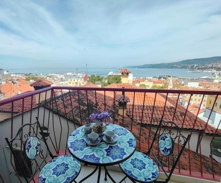 Skyline Sea View Center Trieste Loc Tur x 4 - B&B Trieste