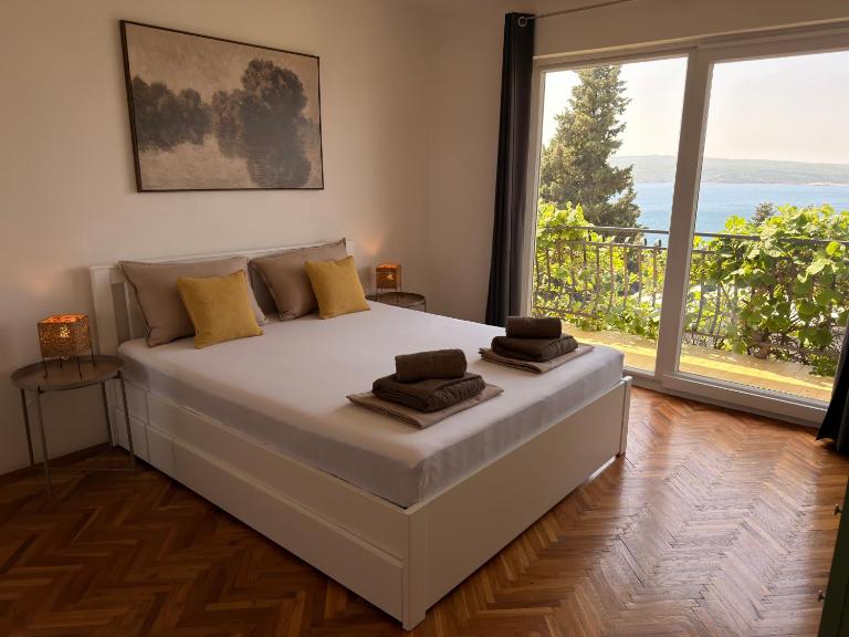 Apartments Matejčić - B&B Cirquenizza