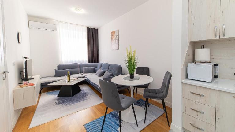 City Center E&D Apartment - Ferienwohnung Bar