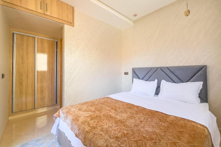A - Family Airport Home - Spacious 3-Bedroom Apartment - B&B Marrakesh