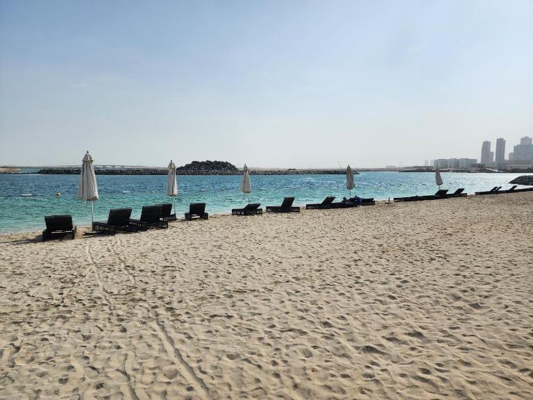 Harf502 Luxurious 1br in Reem W private Beach - Bed and Breakfast Abu Dhabi