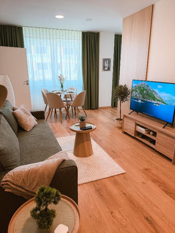 Bloom Olive Apartment - Bed and Breakfast Trenčín