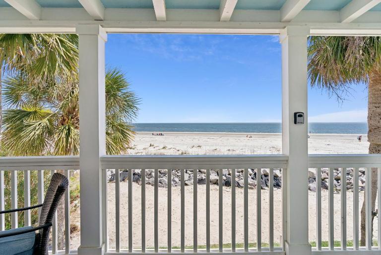The Seaclusion Top Floor - 300 Seventh Street - B&B Saint Simons Island