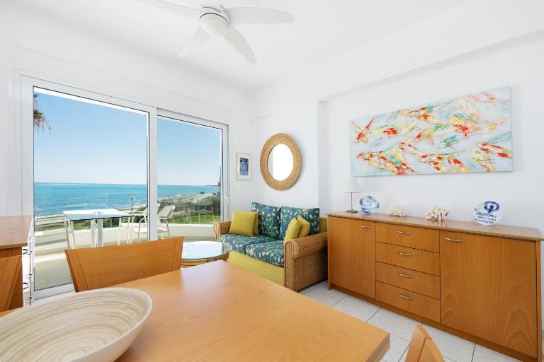 Charming Seaview Home - Bed and Breakfast Káto Goúves