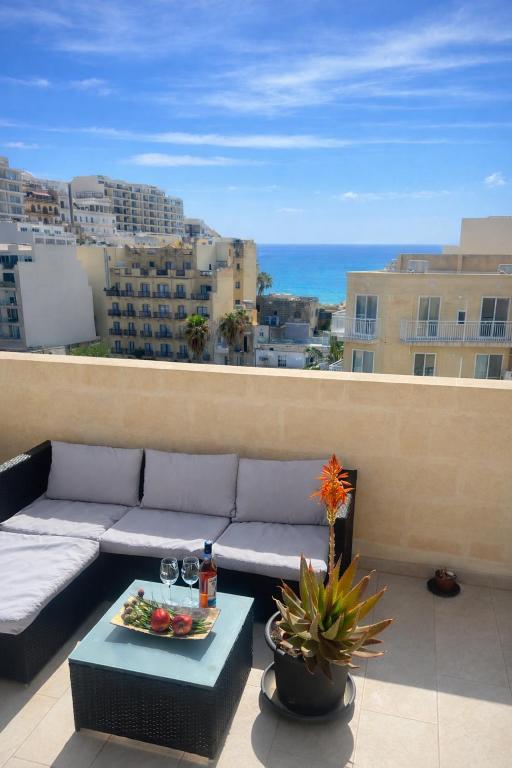 Arzella Apartments Xlendi, Premium 2BR, Bus Stop & Market Opposite - B&B Xlendi