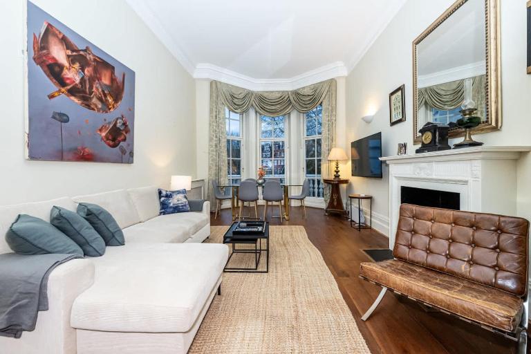 Harrods Hideaway, Stylish 2BR Stay - B&B Londra