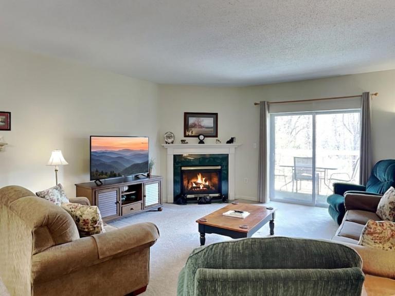 Family Fun Whispering Pines 324 - B&B Pigeon Forge