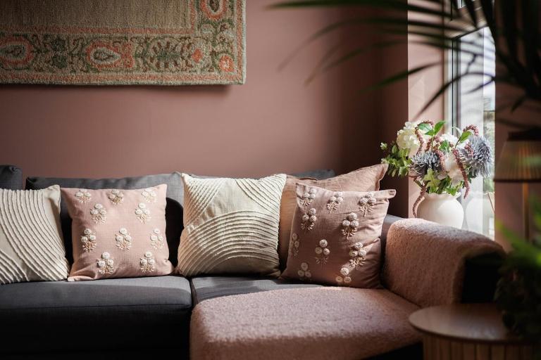 Upper Eastside - XL bed, Balcony, close Cafes and Bars - B&B Belfast