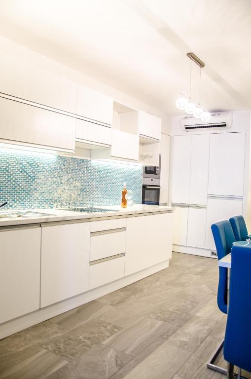 Blue Luxury Apartment - B&B Budapest
