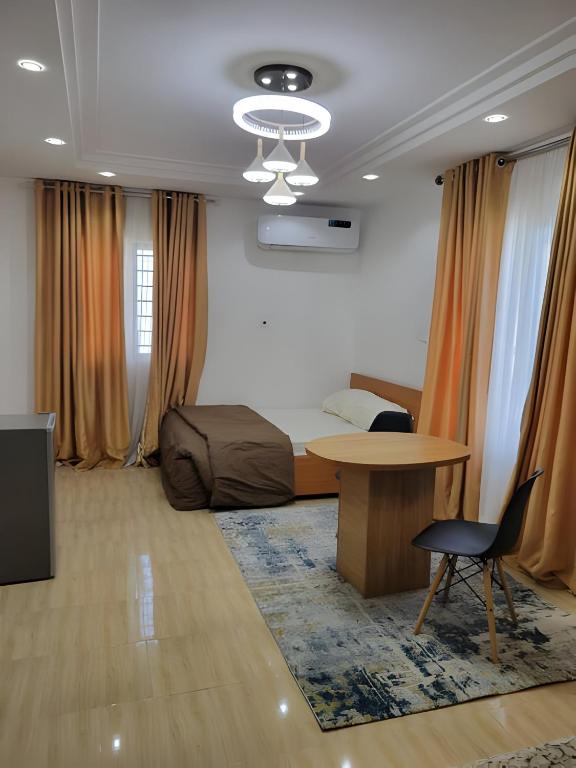 Zico Apartments - Bed and Breakfast Abuja